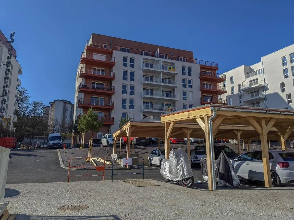 Charmant T2 Dans Residence Neuve Annecy